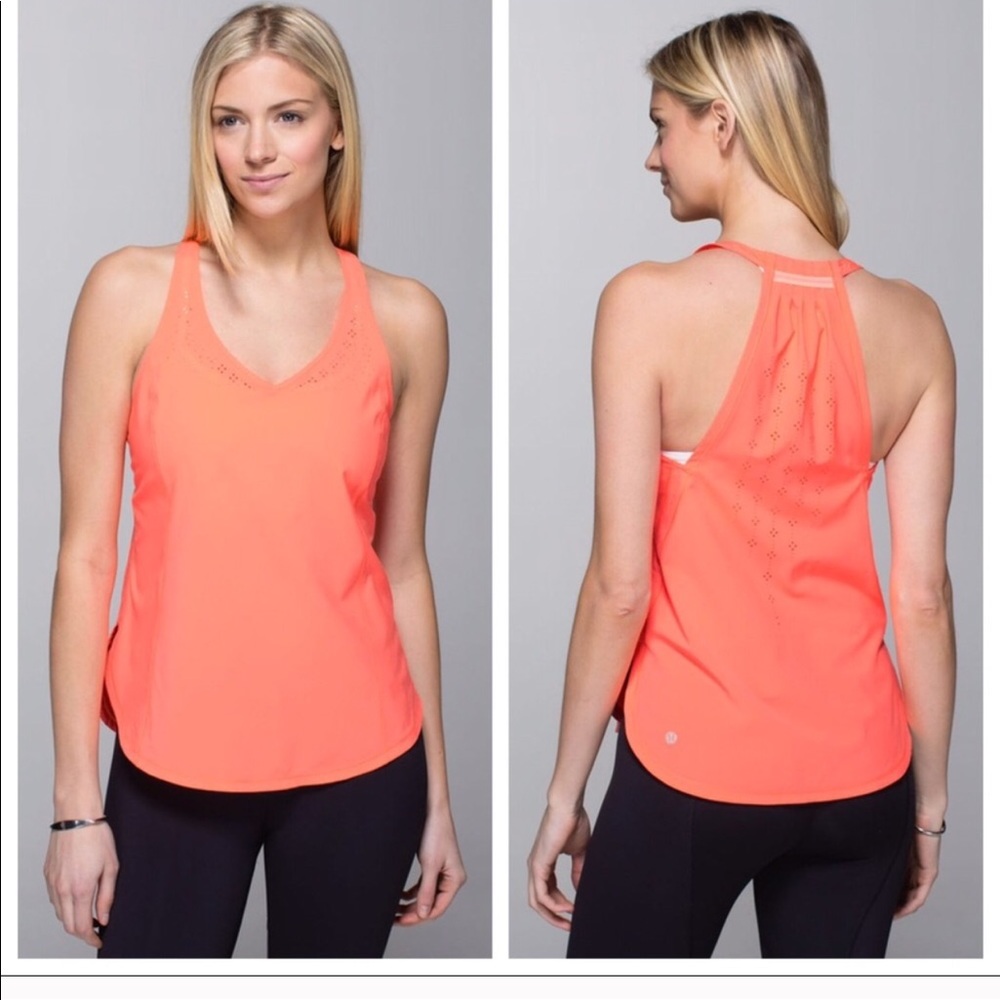 Lululemon Lot of 3 In A Flash Singlet - Picture 3 of 3